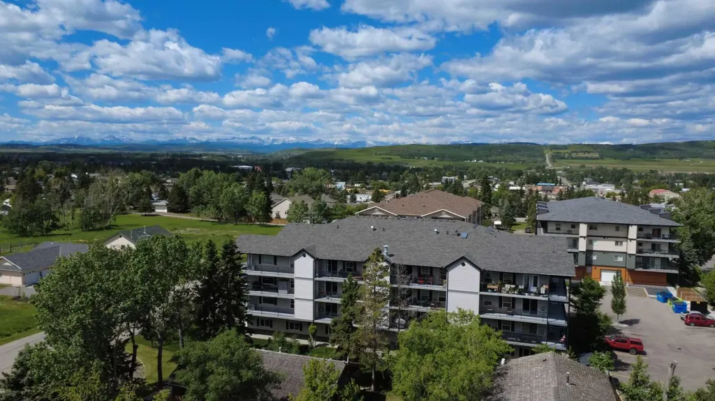 408 1 Avenue SE Diamond Valley AB T0L 0H0