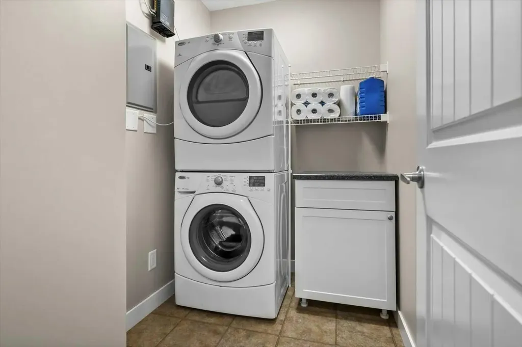 408 1 Avenue SE Diamond Valley AB T0L 0H0