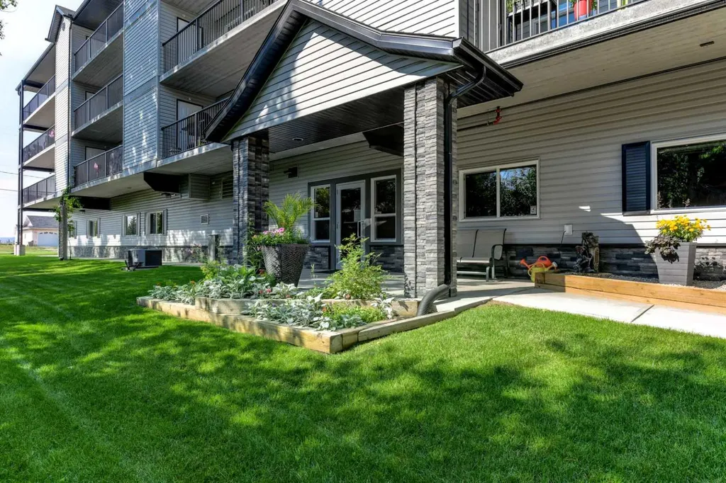 408 1 Avenue SE Diamond Valley AB T0L 0H0