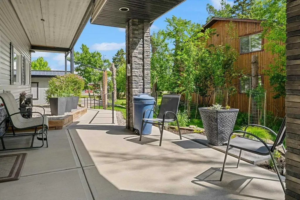 408 1 Avenue SE Diamond Valley AB T0L 0H0