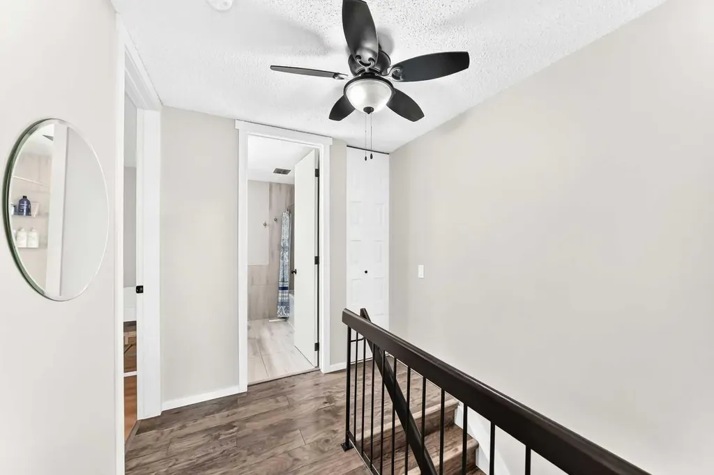 77 Edgeford Way NW Calgary AB T3A2S8
