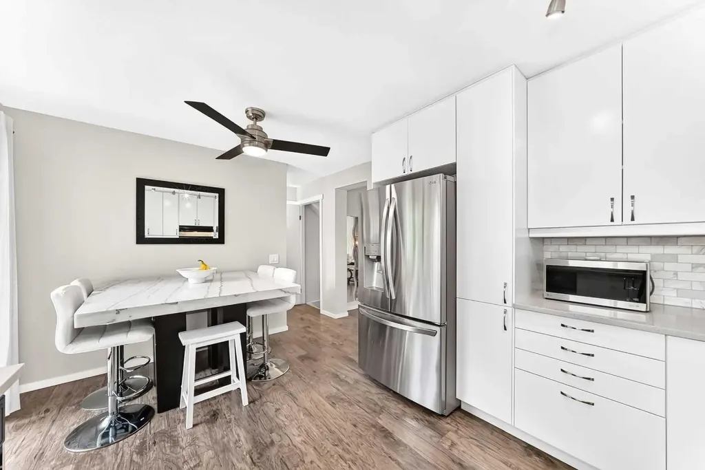 77 Edgeford Way NW Calgary AB T3A2S8