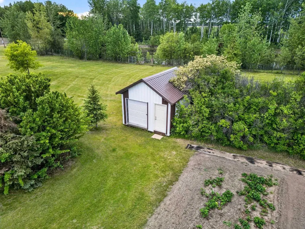 17035 Township Road 1092 High Level AB T0H1N0