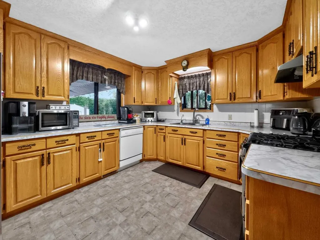 17035 Township Road 1092 High Level AB T0H1N0