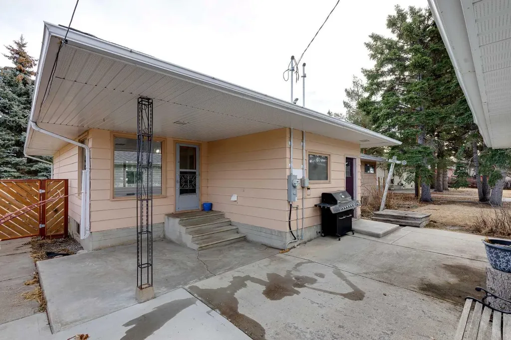 513 Memorial Avenue Vulcan AB T0L 2B0
