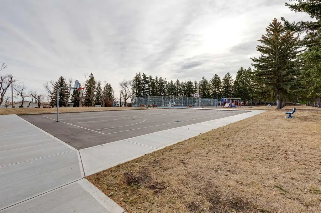 513 Memorial Avenue Vulcan AB T0L 2B0