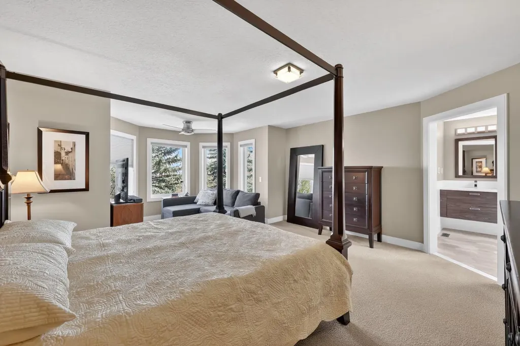 222 Diamond Drive SE Calgary AB T2J 7C8