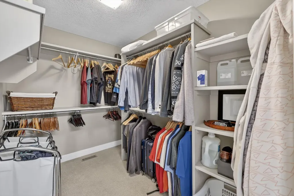 222 Diamond Drive SE Calgary AB T2J 7C8