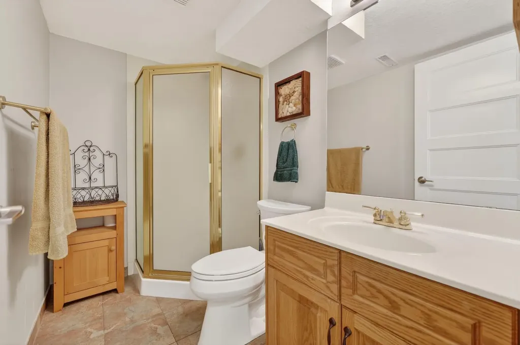 222 Diamond Drive SE Calgary AB T2J 7C8