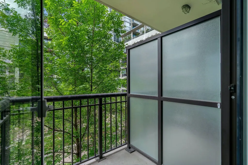222 Riverfront Avenue SW Calgary AB T2P 0X2
