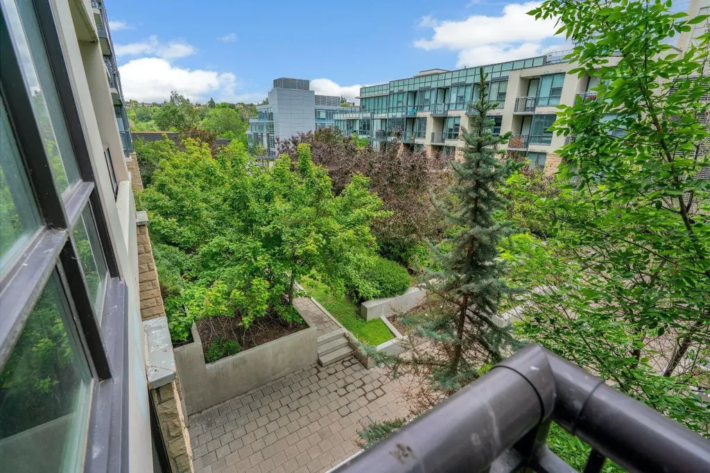 222 Riverfront Avenue SW Calgary AB T2P 0X2