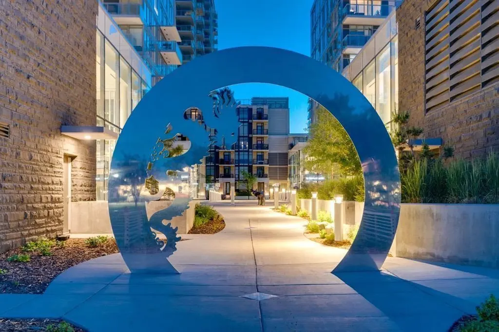222 Riverfront Avenue SW Calgary AB T2P 0X2