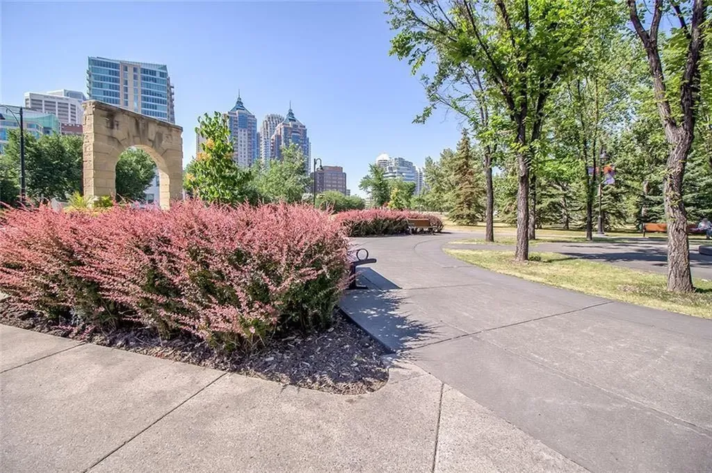 222 Riverfront Avenue SW Calgary AB T2P 0X2