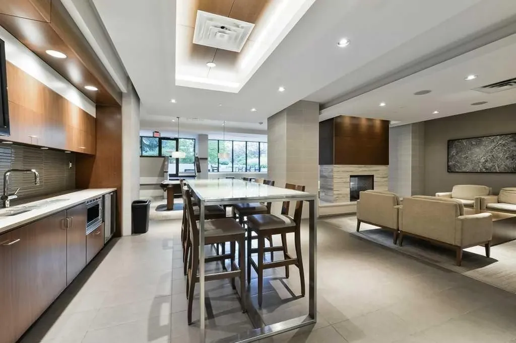 222 Riverfront Avenue SW Calgary AB T2P 0X2