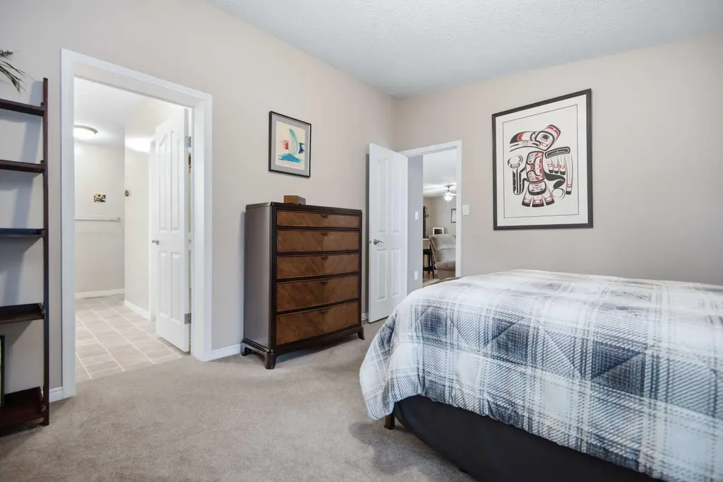 4919 Doncaster Avenue Red Deer AB T4R 2Z8