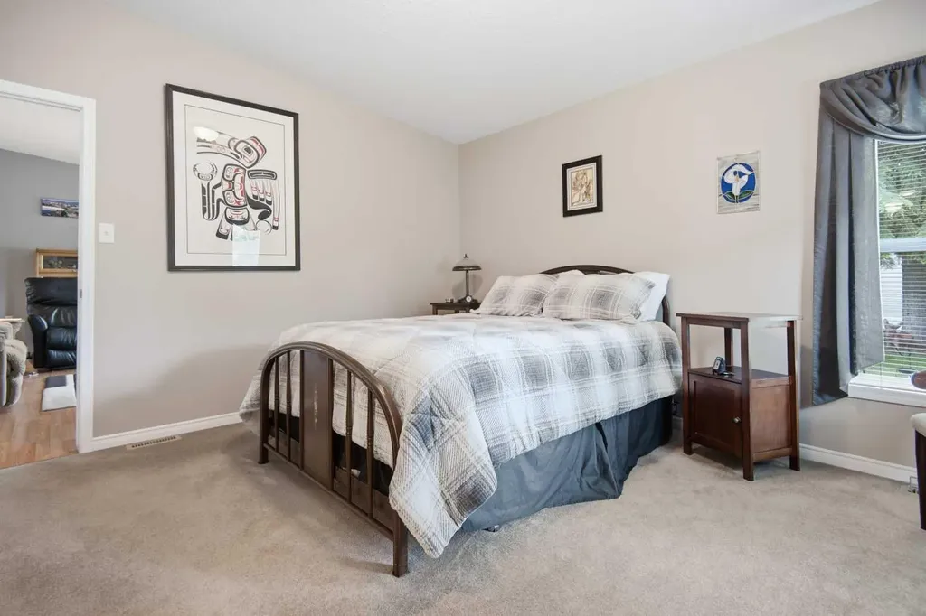 4919 Doncaster Avenue Red Deer AB T4R 2Z8