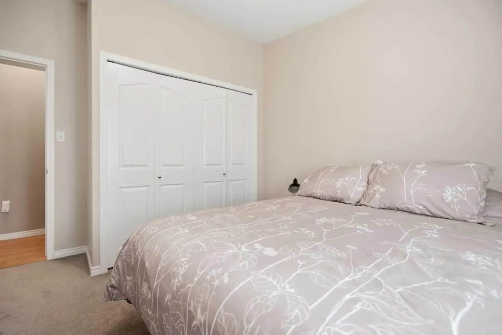 4919 Doncaster Avenue Red Deer AB T4R 2Z8