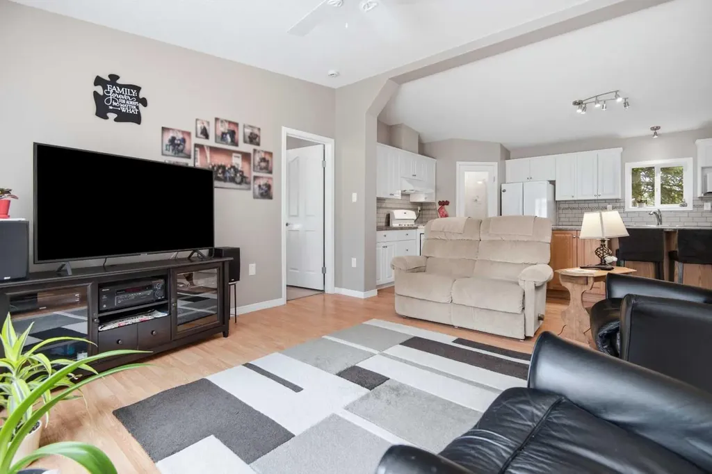 4919 Doncaster Avenue Red Deer AB T4R 2Z8