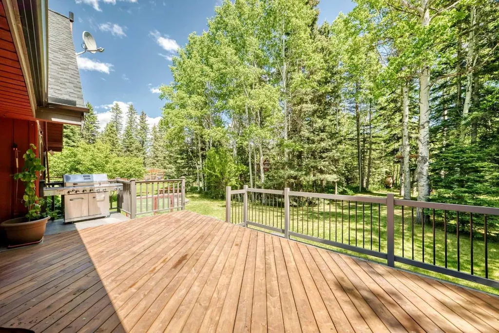51 Manyhorses Drive Rural Rocky View County AB T3Z 1A2
