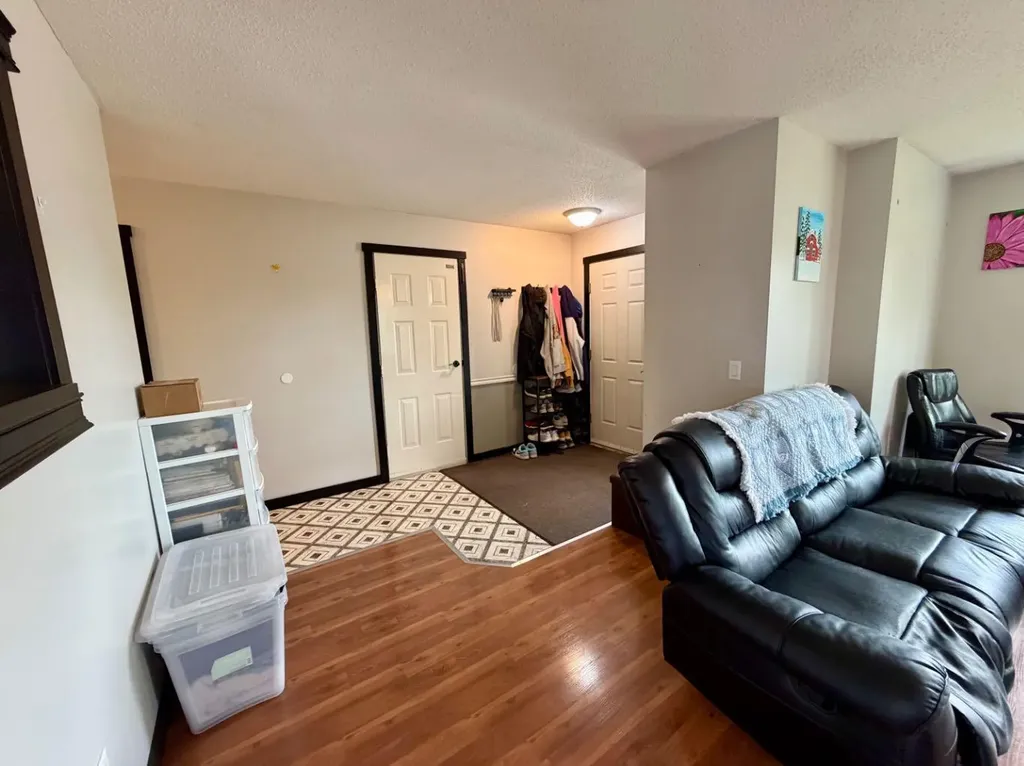10209 103 Avenue La Crete AB T0H2H0