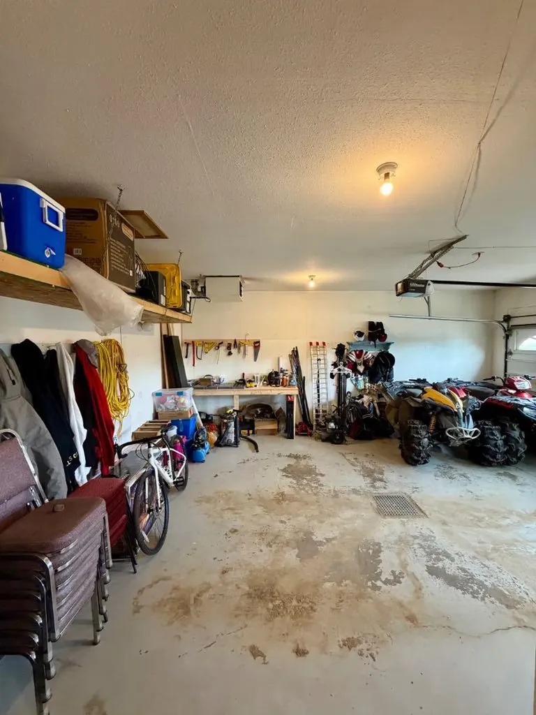 10209 103 Avenue La Crete AB T0H2H0