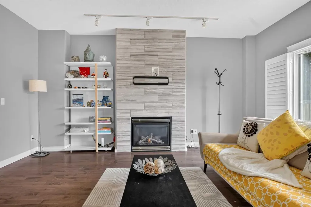 631 51 Avenue SW Calgary AB T2V 0A6