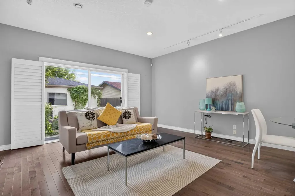 631 51 Avenue SW Calgary AB T2V 0A6