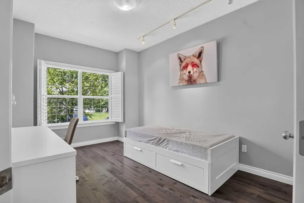 631 51 Avenue SW Calgary AB T2V 0A6
