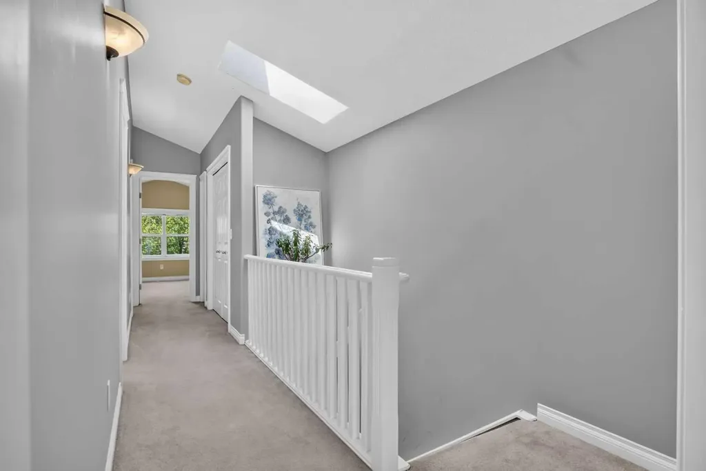 631 51 Avenue SW Calgary AB T2V 0A6