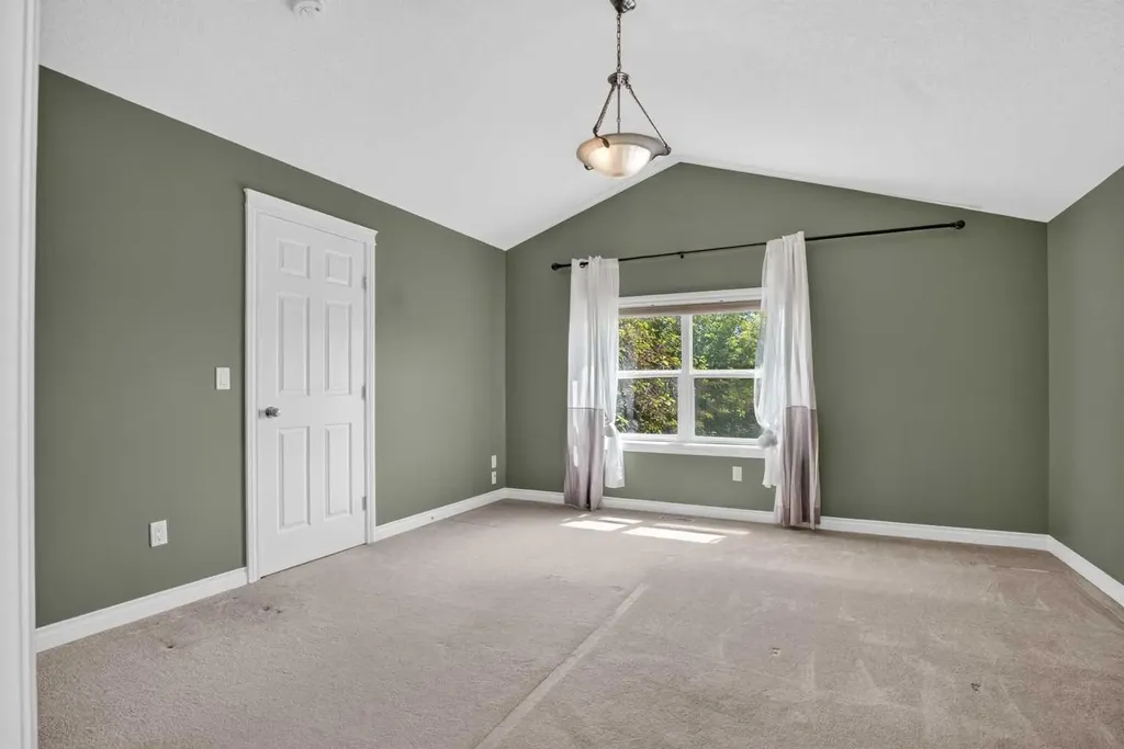 631 51 Avenue SW Calgary AB T2V 0A6