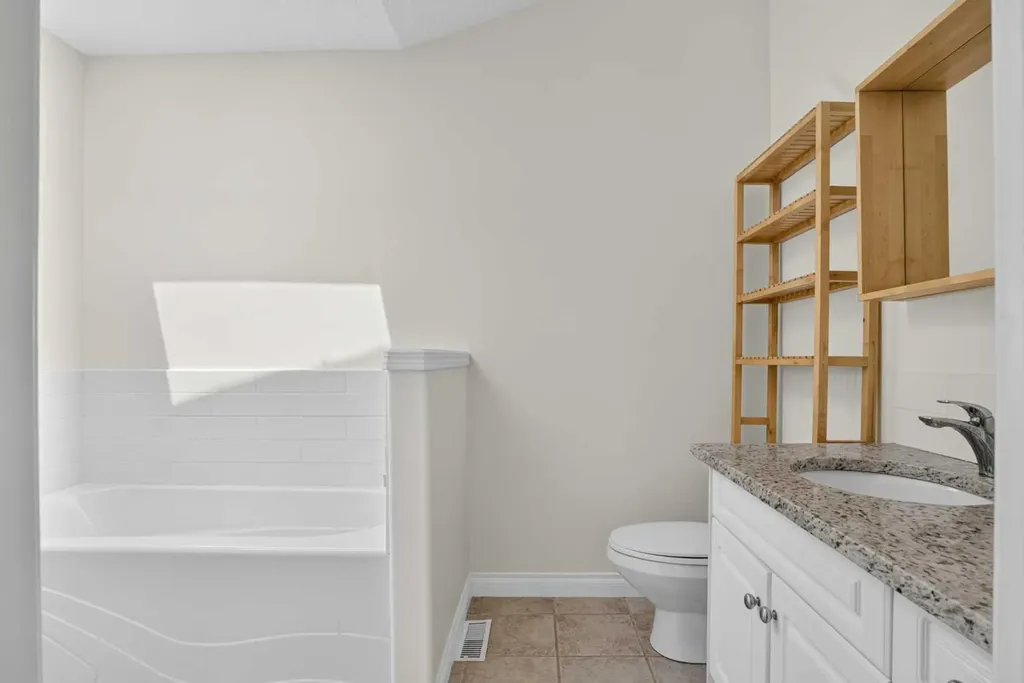 631 51 Avenue SW Calgary AB T2V 0A6