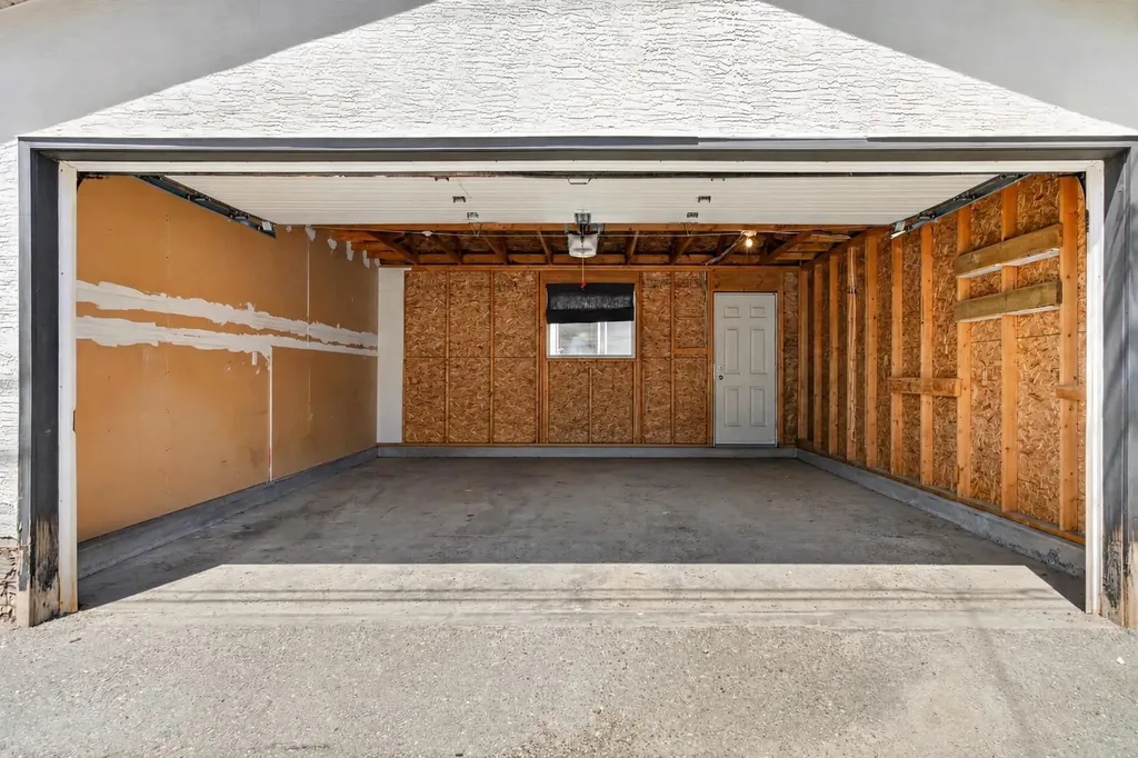 631 51 Avenue SW Calgary AB T2V 0A6