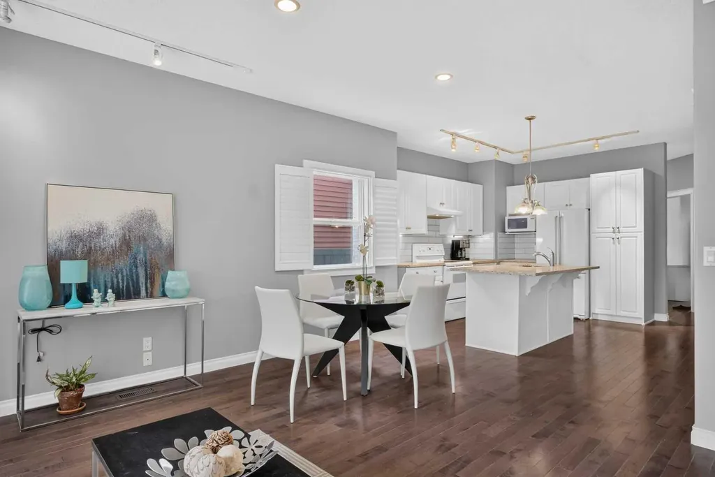 631 51 Avenue SW Calgary AB T2V 0A6