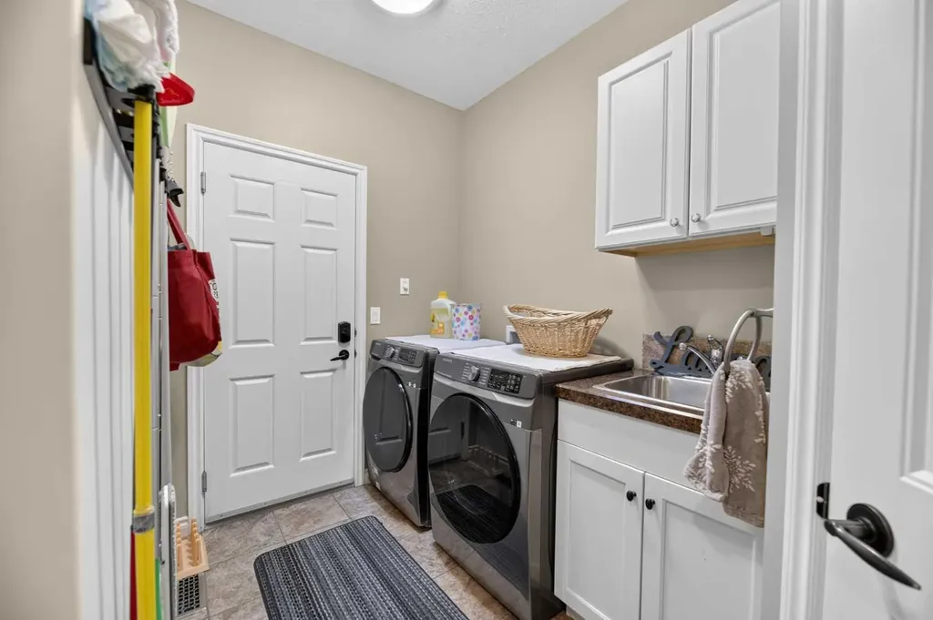 5946 Park Meadows Crescent Olds AB T4H 1Y2