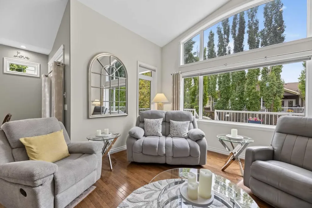 5946 Park Meadows Crescent Olds AB T4H 1Y2