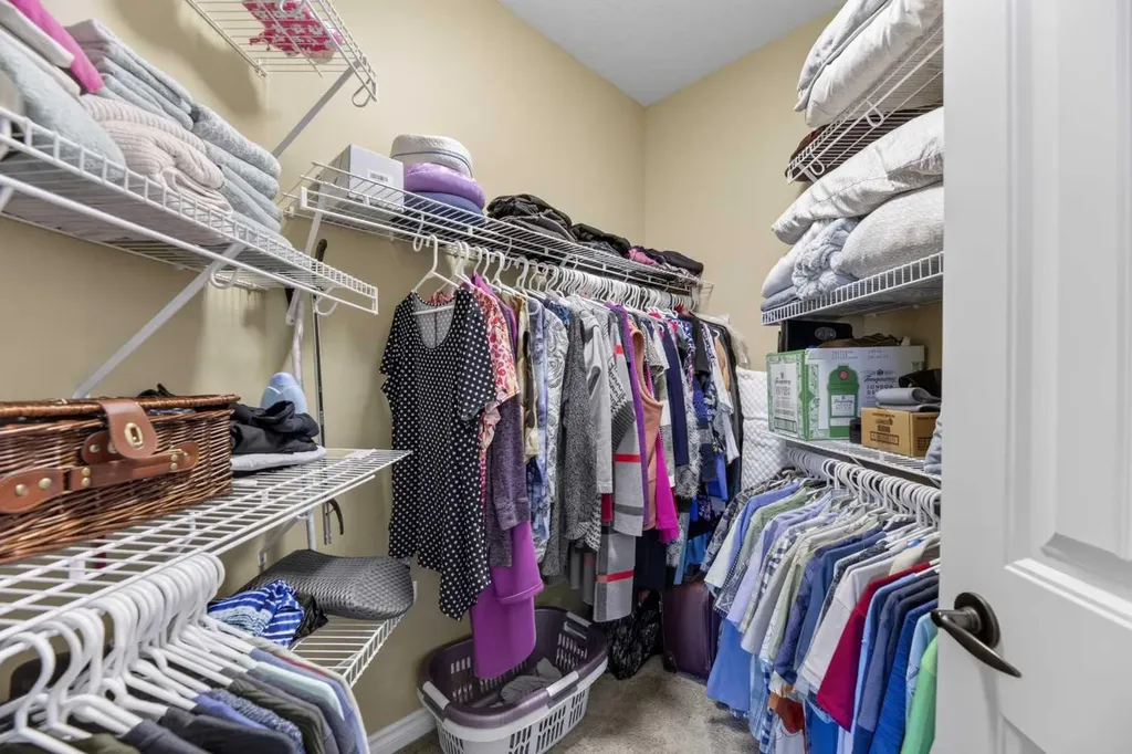 5946 Park Meadows Crescent Olds AB T4H 1Y2
