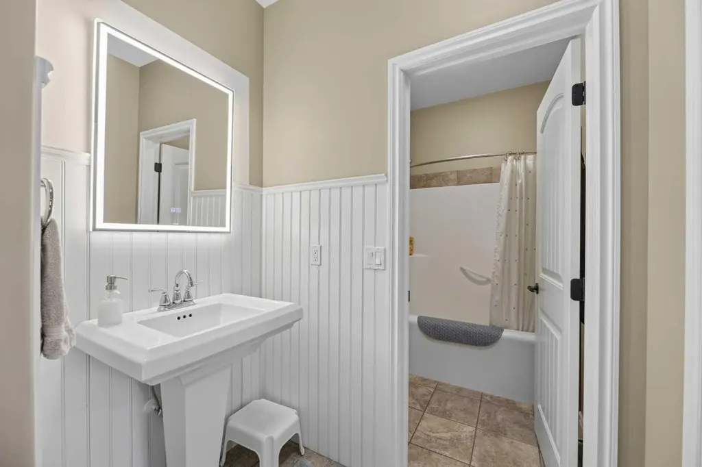 5946 Park Meadows Crescent Olds AB T4H 1Y2