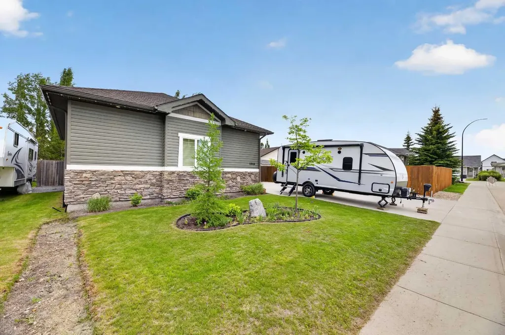 5946 Park Meadows Crescent Olds AB T4H 1Y2