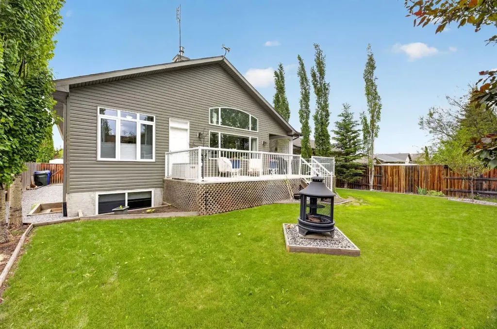 5946 Park Meadows Crescent Olds AB T4H 1Y2