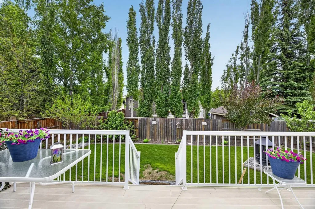 5946 Park Meadows Crescent Olds AB T4H 1Y2