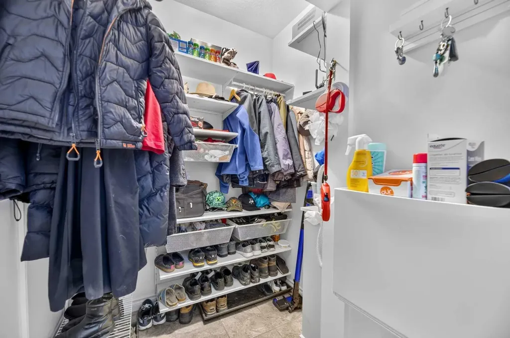 5946 Park Meadows Crescent Olds AB T4H 1Y2
