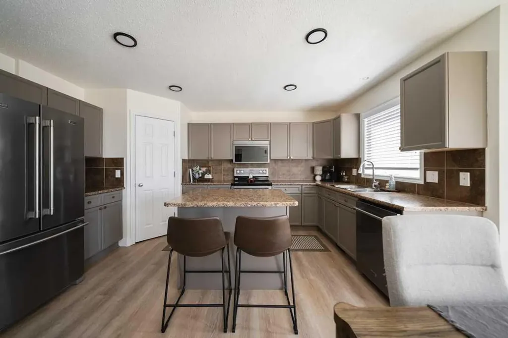 124 Woodpecker Way Fort Mcmurray AB T9K0L4