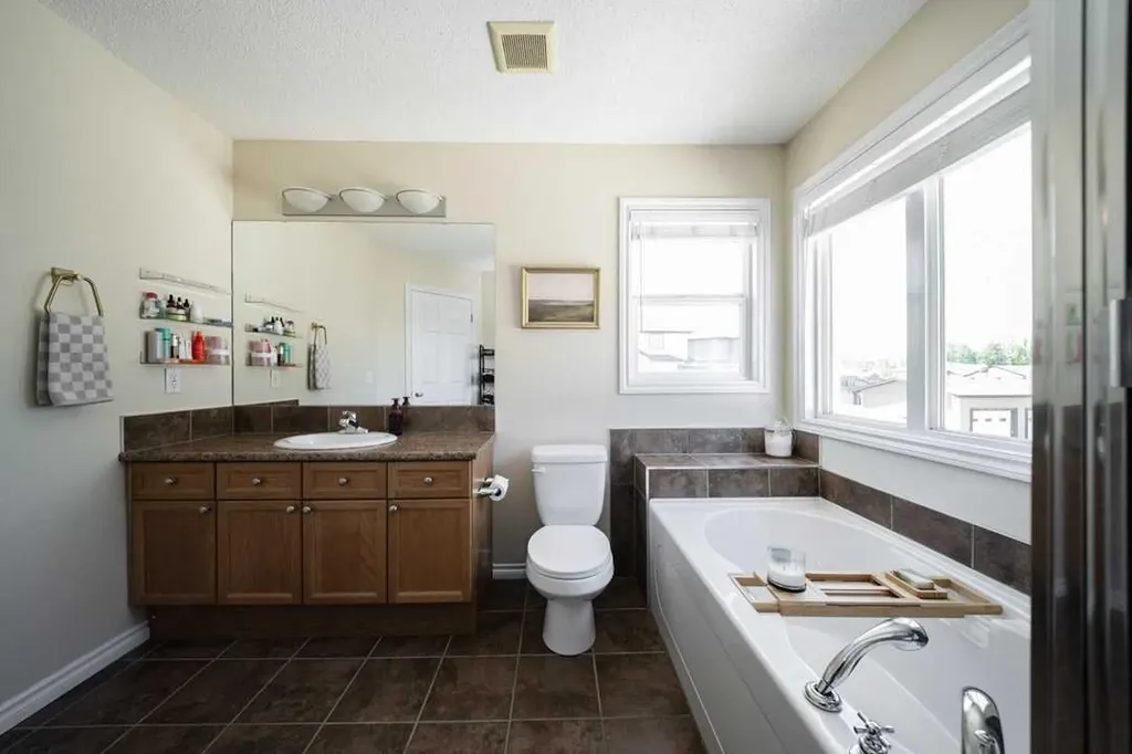 124 Woodpecker Way Fort Mcmurray AB T9K0L4