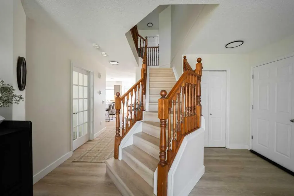 124 Woodpecker Way Fort Mcmurray AB T9K0L4