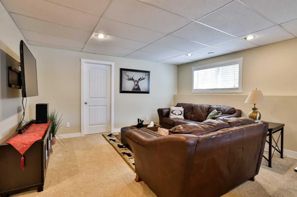 111 Firelight Way W Lethbridge AB T1K 4B2
