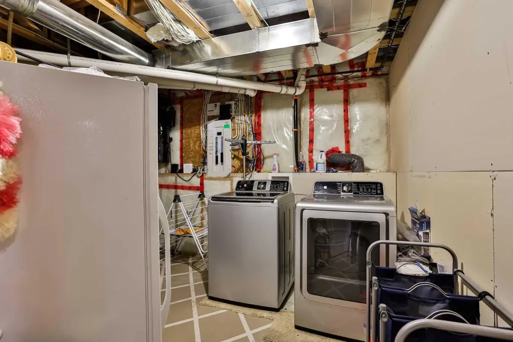 111 Firelight Way W Lethbridge AB T1K 4B2