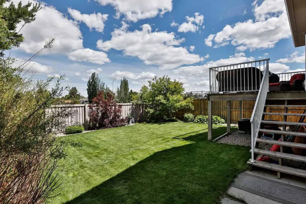 111 Firelight Way W Lethbridge AB T1K 4B2