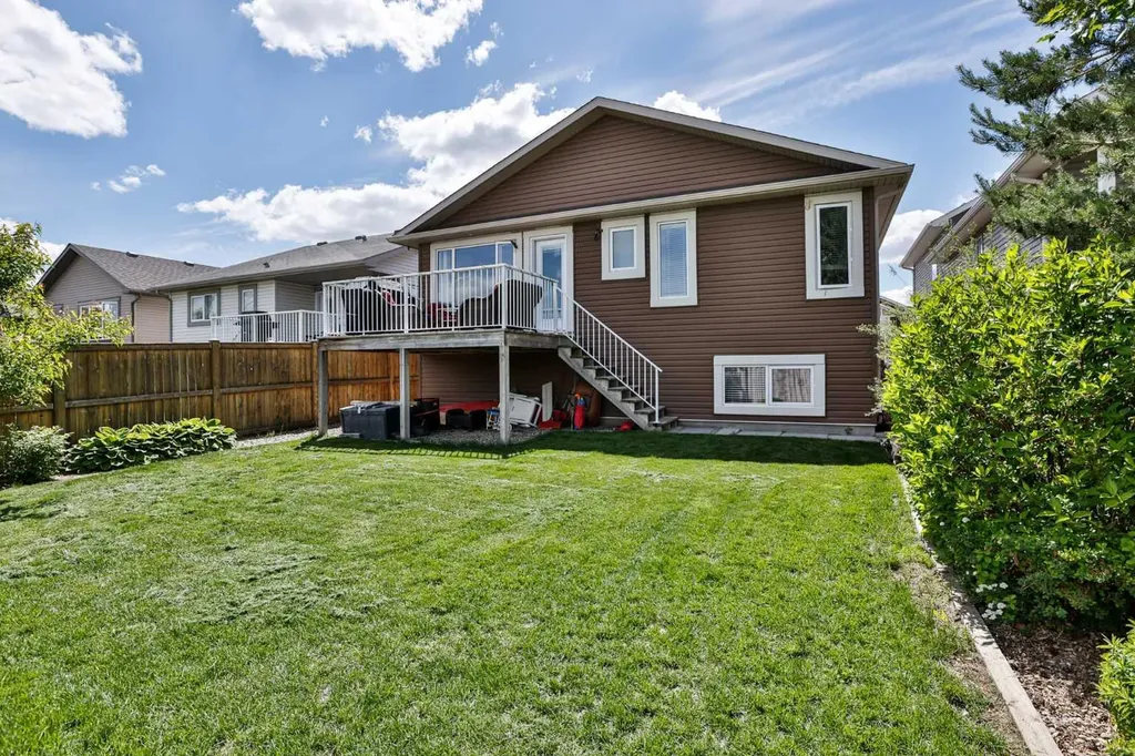 111 Firelight Way W Lethbridge AB T1K 4B2