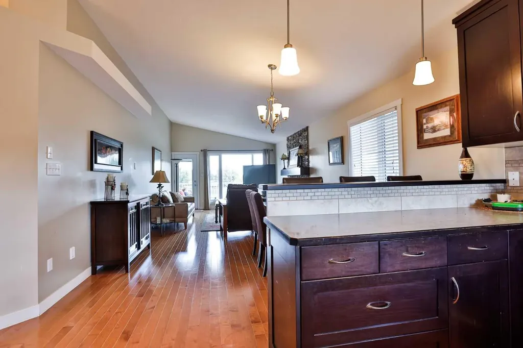 111 Firelight Way W Lethbridge AB T1K 4B2