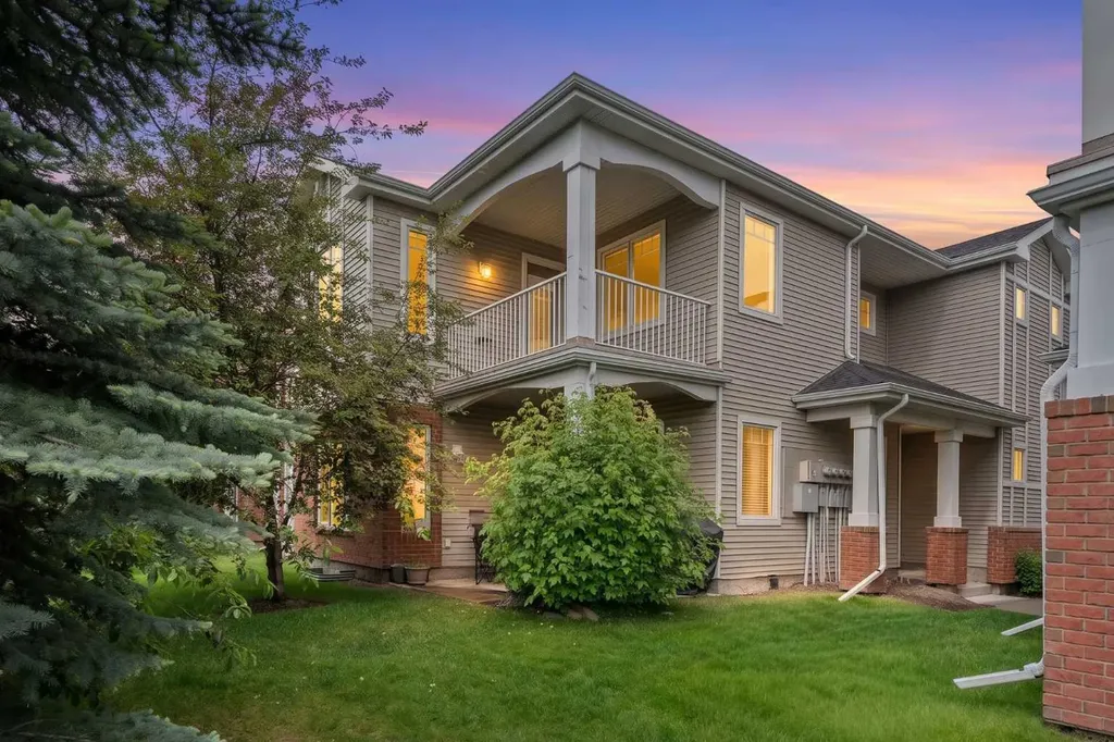 8000 Wentworth Drive SW Calgary AB T3H 5K8